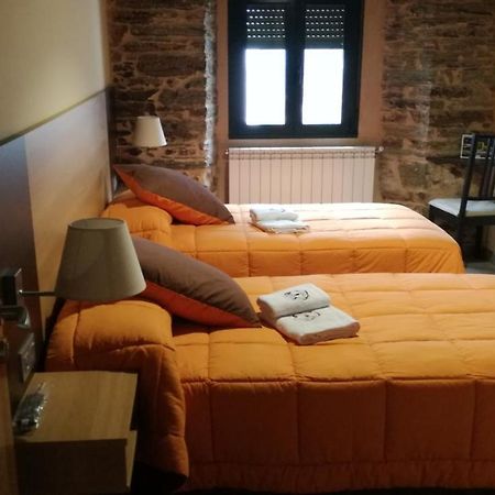 Albergue Pension Porta Santa Baleira Exteriör bild