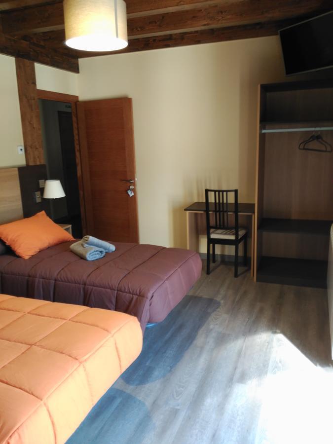 Albergue Pension Porta Santa Baleira Exteriör bild