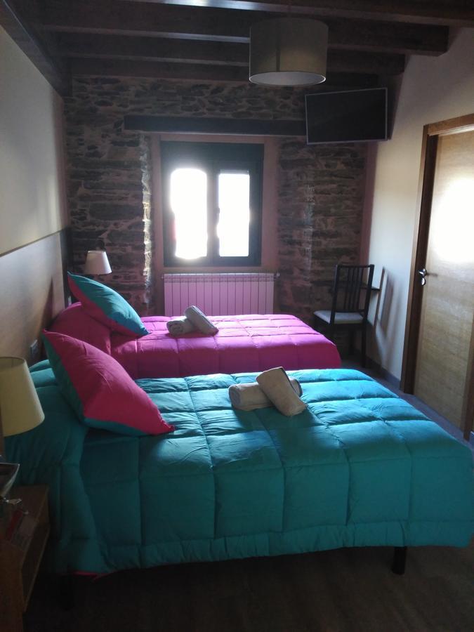Albergue Pension Porta Santa Baleira Exteriör bild